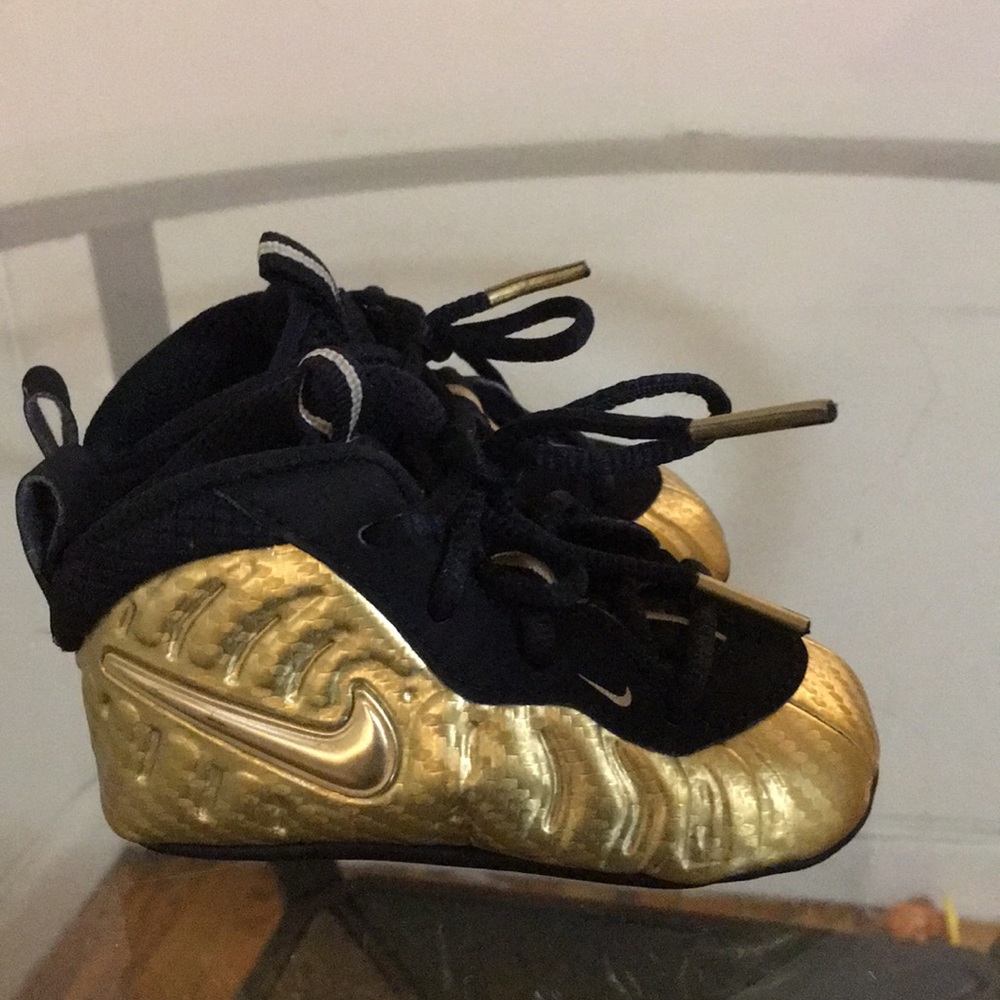 GOLD FOAMPOSITS